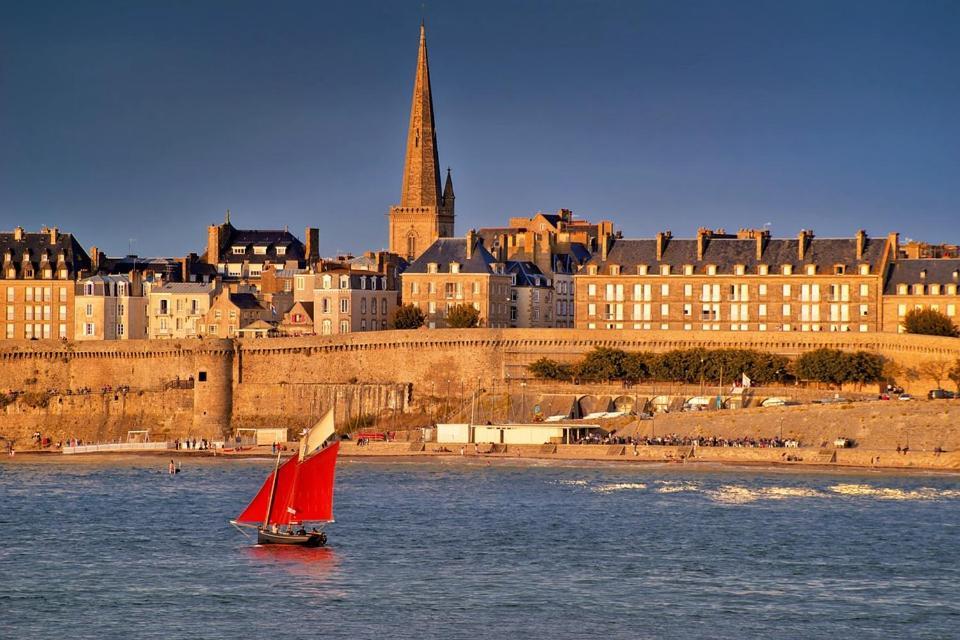 Le Village Insolite Yourte Et Roulotte แซงต์-เบนอลต์-เดส์-ออนส์ ภายนอก รูปภาพ