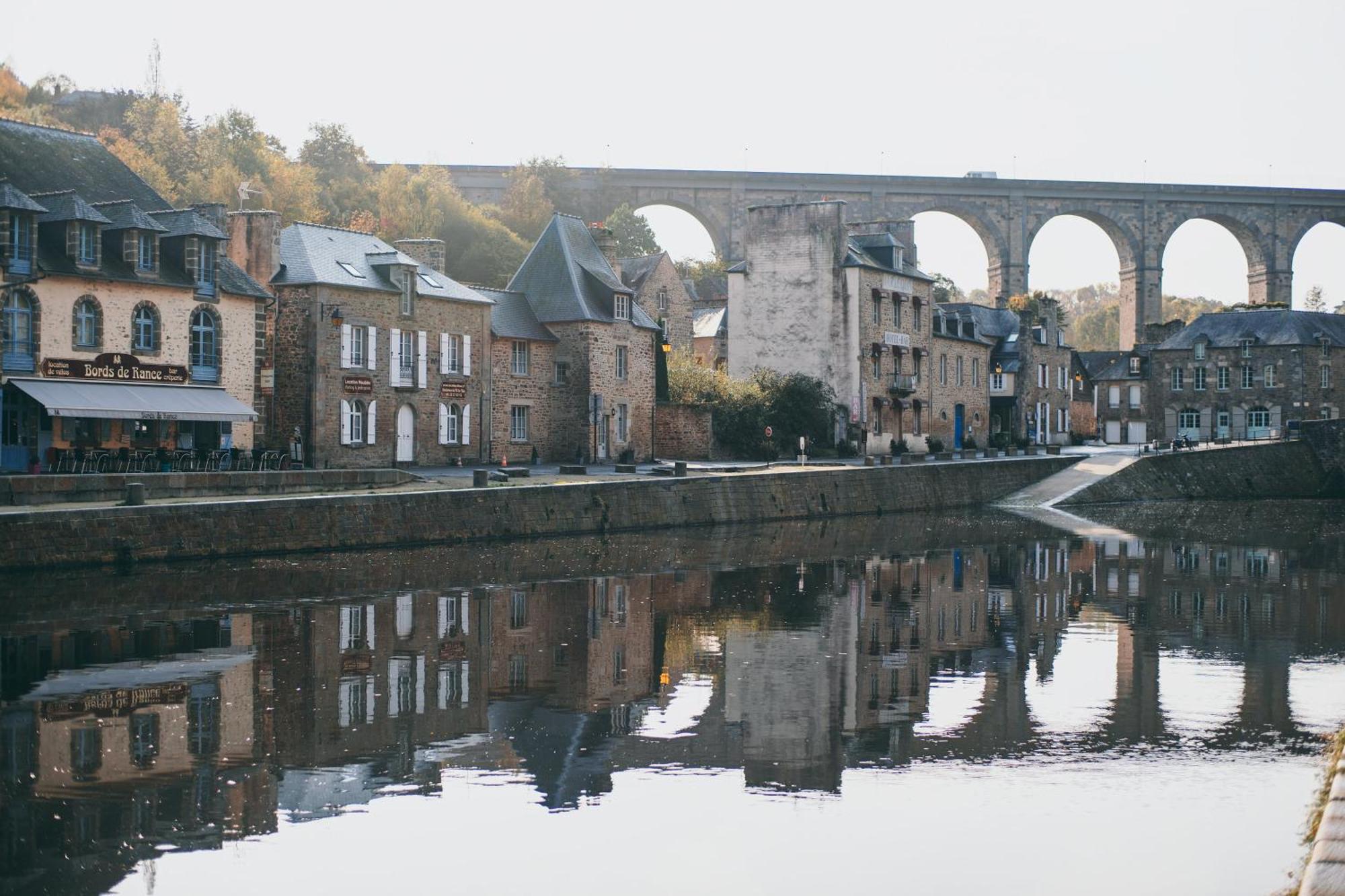 Le Village Insolite Yourte Et Roulotte แซงต์-เบนอลต์-เดส์-ออนส์ ภายนอก รูปภาพ